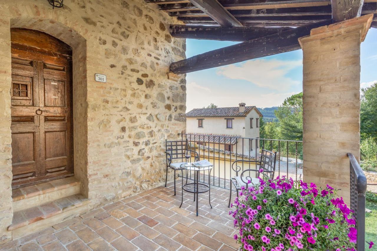 Gh Borgo Pulciano Agriturismo Montone  Exterior photo